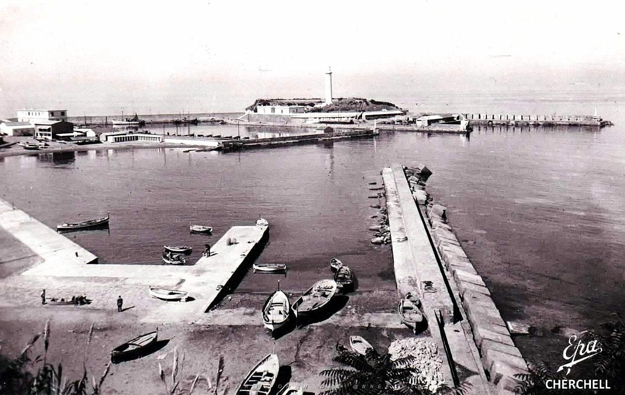 Cherchell - Le port et le phare.jpg